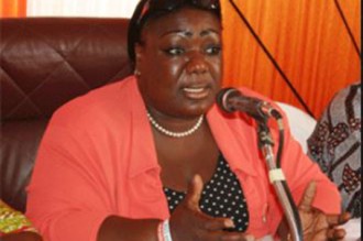 Côte dÂ’Ivoire : Anne Ouloto « Le gouvernement ne doit pas avoir peur de la critique, maisÂ… »